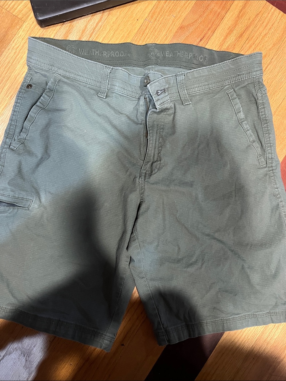 Weatherproof Men’s Olive Cargo Shorts